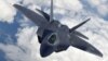Los cazas estadounidenses F-22 Raptor,, como el de la foto, desplegaron bengalas para convencer a los Su-25 rusos de abandonar el área.