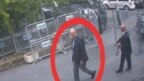 Video của CCTV cho thấy nhà báo Saudi Jamal Khashoggi, (được khoanh đỏ) đến tòa lãnh sự Saudi tại Istanbul, ngày 2/10/2018. 