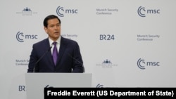 마르코 루비오 미국 국무장관이 뮌헨 안보회의에서 연설하고 있다.