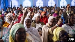 Les emprises militaires françaises à Dakar et dans sa périphérie emploient directement environ 170 personnes et en font travailler entre 400 et 500, sous-traitants compris.