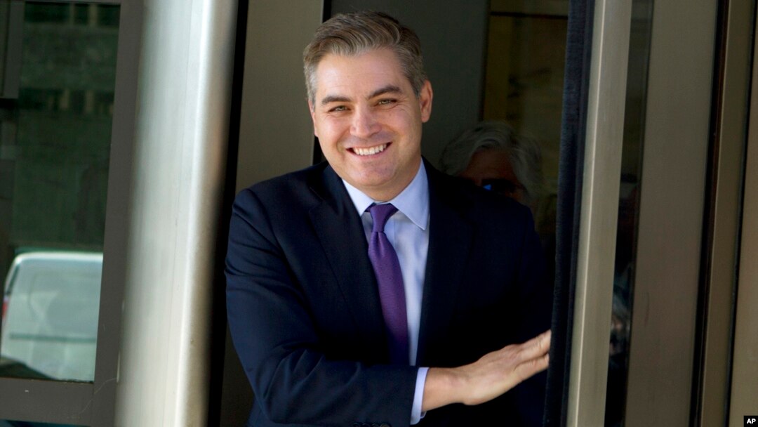 Jim Acosta iz suda izlazi za osmijehom, Wahington, 16. novembar 2018.