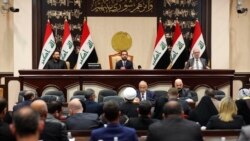 이라크 의회가 5일 긴급회의를 열어 이라크에 주둔 중인 외국군대를 철수시키도록 하는 결의안을 채택했다.