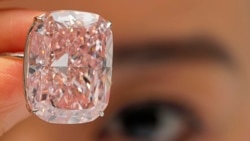 Podem os diamantes ultrapassar as receitas do patróleo angolano ? - 2:27