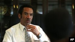 Presiden Botswana Seretse Khama Ian Khama memperingatkan bahwa sumber daya alam Afrika terus menyusut (foto: dok.).