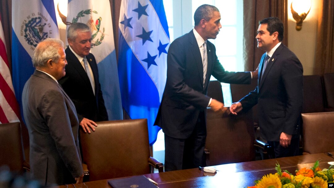 Presiden AS Barack Obama dan para pemimpin Amerika Tengah dalam pertemuan di Gedung Putih (25/7).