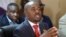 Mutungamiri weMDC VaNelson Chamisa vanga vachitarisirwa kusangana nevamiriri veparamende vebato ravo.