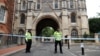برطانیہ: چاقو سے مسلح نوجوان نے تین افراد کو ہلاک کر دیا