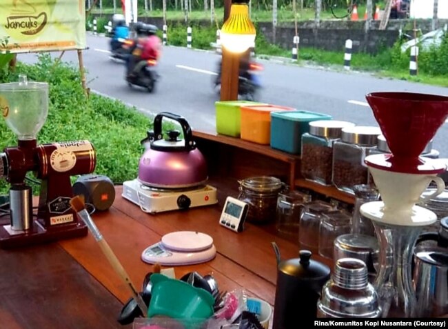 Jancuks Kopi di Yogyakarta yang terpaksa tutup, bahkan pemiliknya yang mahasiswa juga pulang kampung. (Foto: Courtesy/Rina/Komunitas Kopi Nusantara)