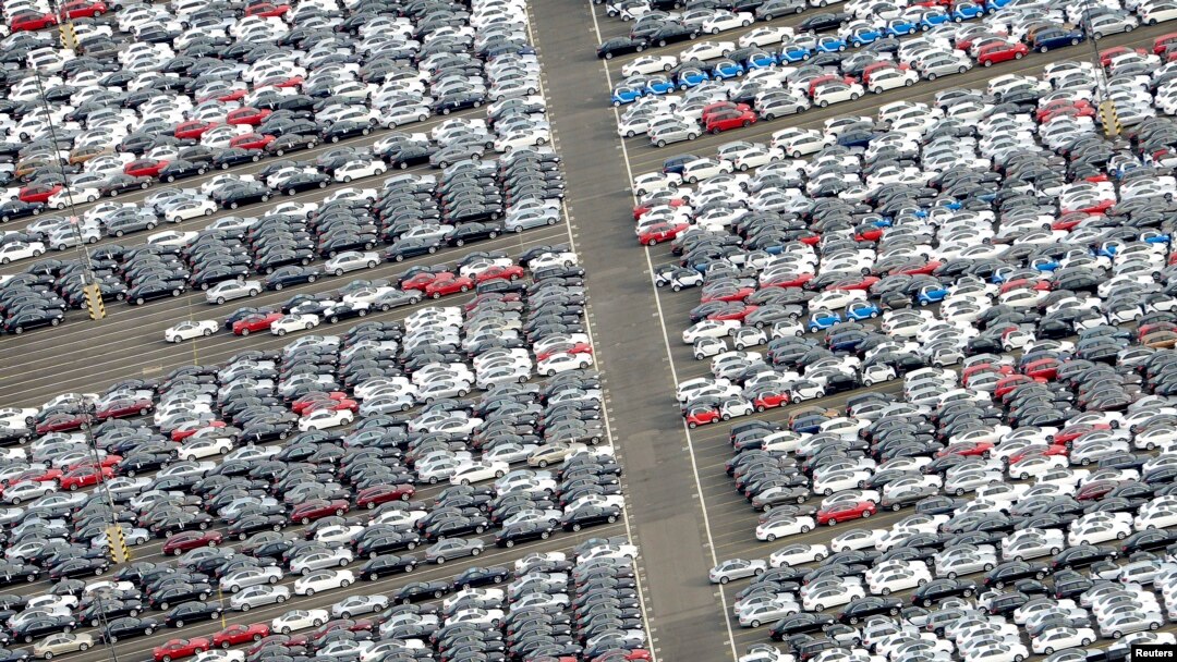 Arhiva - Automobili spremni za izvoz
