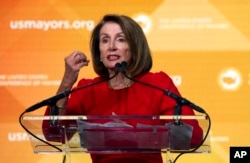 Nancy Pelosi, presidenta de la Cámara de Representantes y legisladora demócrata por California, habla a la Conferencia de Alcaldes de EE.UU., reunida en Washintgon, D.C. el 23 de enero de 2019.