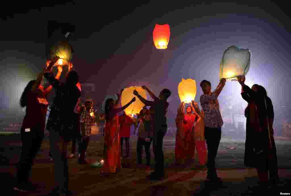 بھارت میں دیوالی کا جشن چراغاں اور آتش بازی کیے بغیر ادھورا سمجھا جاتا ہے۔