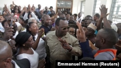 Freeman Mbowe avait déjà été brièvement arrêté fin septembre lorsque la police tanzanienne avait empêché une manifestation de leur parti à Dar es Salam.