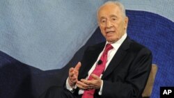 Simón Peres dijo que está claro que Israel tiene que proceder junto con EE.UU.