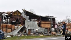 Uništene zgrade u mjestu Lejkvju u Ohaju (Foto: AP/Timothy D. Easley)