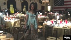 Raisa Andriana di acara jamuan makan malam di gedung Kamar Dagang AS, Washington, DC (dok: VOA)