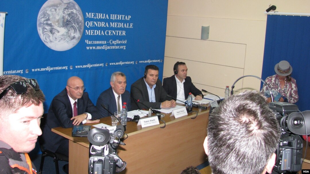 Učesnici debate u Medija centru u Čaglavici (Foto: VOA)