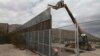ترمپ فرمان اعمار دیوار در مرز امریکا-مکسیکو را امضا کرد