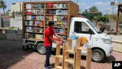 Salah satu perpustakaan mobil keliling di Baghdad, Irak (foto: ilustrasi). 