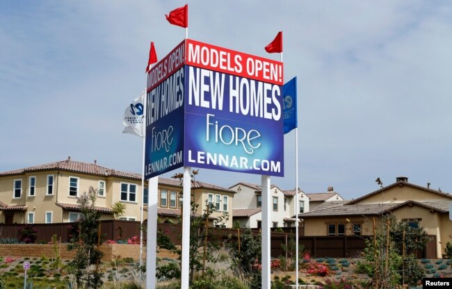 Rumah baru yang dibangun oleh Lennar Corp di Leucadia, California, 18 Maret 2015. (Foto: Reuters)