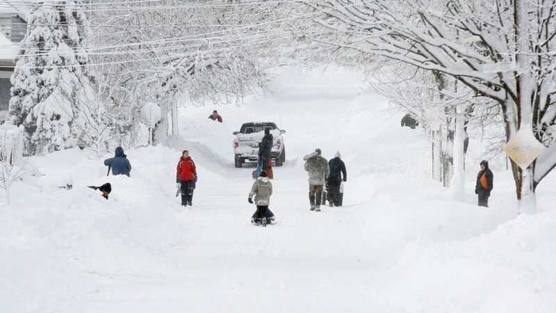 États-Unis : une quarantaine de morts à cause de la tempête de neige