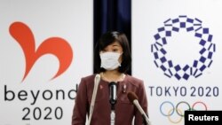 日本奥运大臣丸川珠代在记者会上。（2021年2月18日）