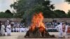 Indians Gather as Former Premier Vajpayee Is Cremated