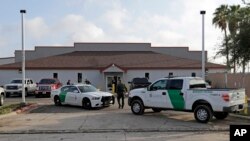 Los recursos fronterizos se reducen a medida que EE.UU. gestiona cada vez más familias procedentes de América Central. 