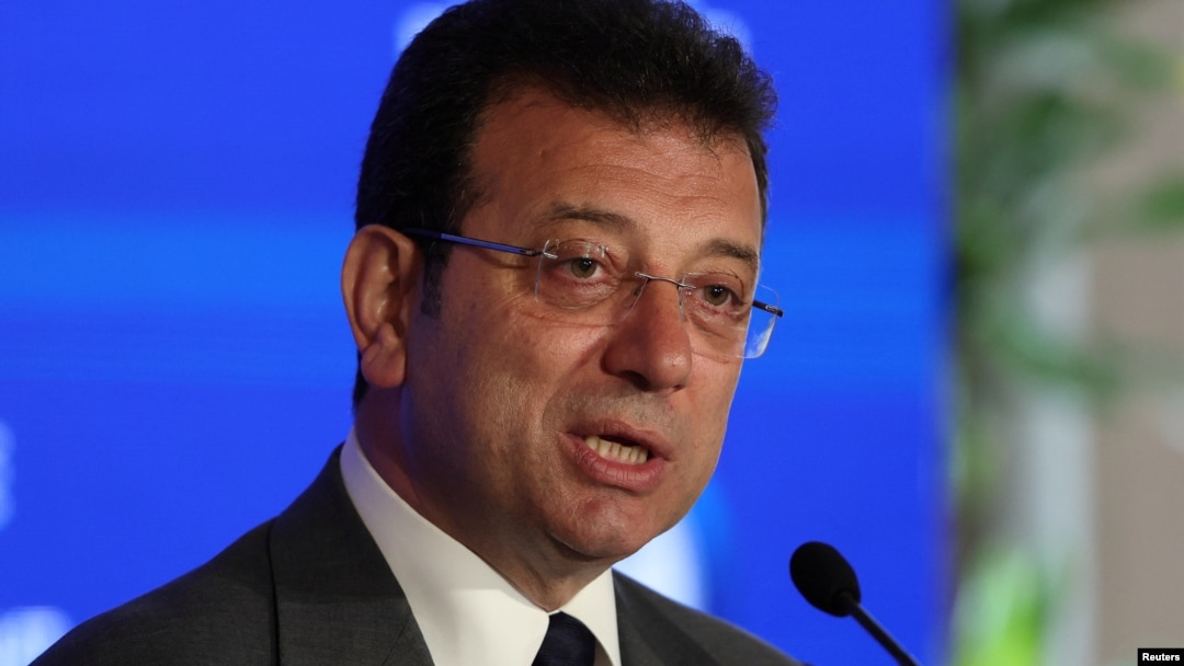 İBB Başkanı Ekrem İmamoğlu’nun avukatı “ahmak davası” adıyla bilinen yargılamada istinaf mahkemesine başvurarak dosyanın Anayasa Mahkemesi’ne gönderilmesini talep etti. 