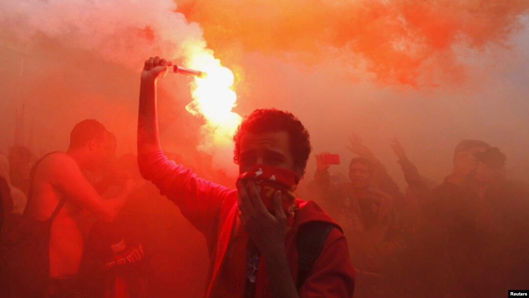 Warga di kota Port Said kembali bentrok dengan polisi setempat (foto: dok). 