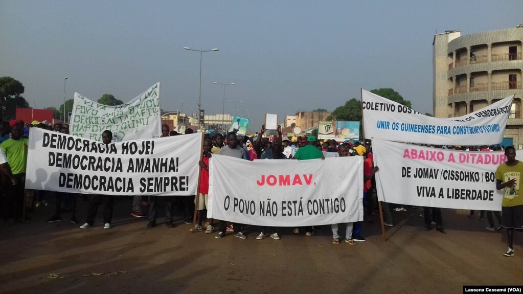 Manifestação contra o Presidente, Guiné-Bissau