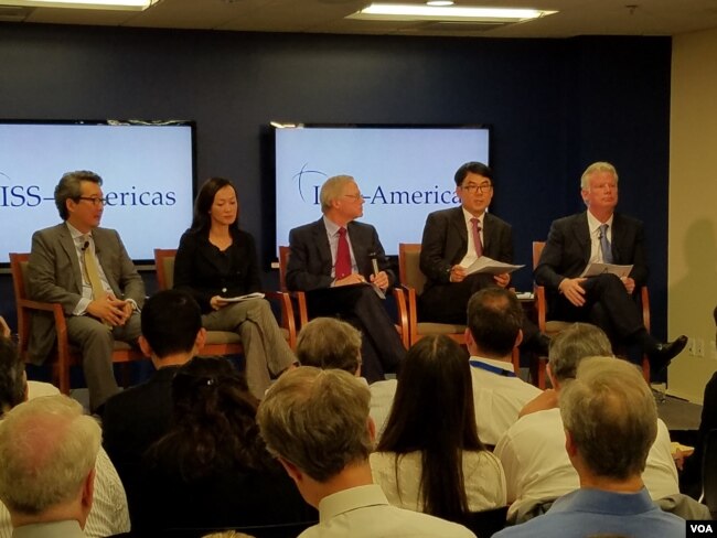 ΰü (IISS) 30     ȸ ȴ. ʺ   CSIS ѱ,  ׸  ǰ Ⱥȸ ѱ °, ũ Ʈ ̱, ѱ ø Ȳȯ , Ŭ  IISS ӿ.