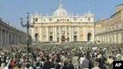 Le pape Benoît XVI déplore les actes pédophiles