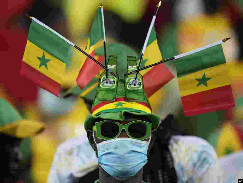 Senegal fan before the match against Equatorial Guinea in Cameroon, Jan. 30, 2022.