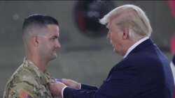 Presidenti Trump duke dhënë medaljen (14 shtator 2020)