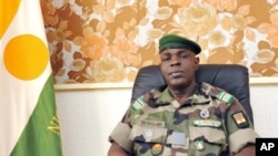 The head of the junta in Niger, Major Salou Djibo (2010 file photo)