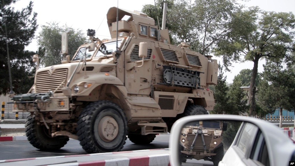 A U.S. armored vehicle patrols in Kabul, Afghanistan, Aug. 23, 2017. In a national address Monday, U.S. President Donald Trump reversed his past calls for a speedy exit and recommitted the U.S. to the 16-year-old conflict, saying U.S. troops must 