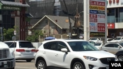 Korean businesses of all types can be found in Koreatown, just west of downtown Los Angeles. (E. Lee/VOA)
