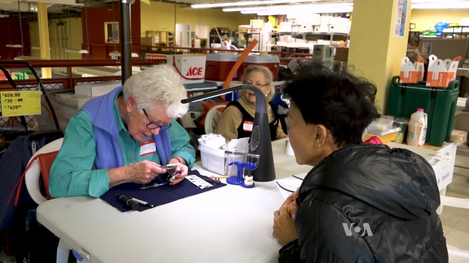 Repair Cafés Help Keep Trash Out of Landfills, Build Community