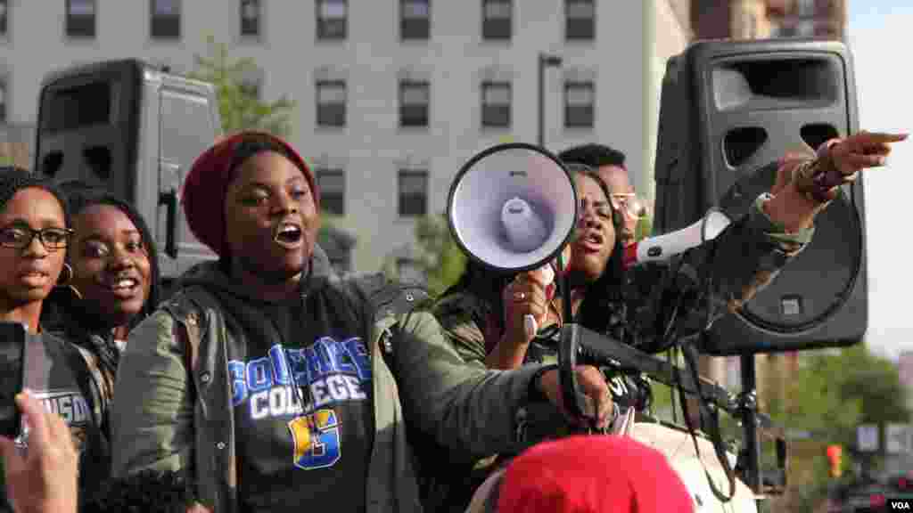 Ana zanga-zanga a birnin Baltimore, Maryland, Afrilu 30, 2015. (Victoria Macchi/VOA News)