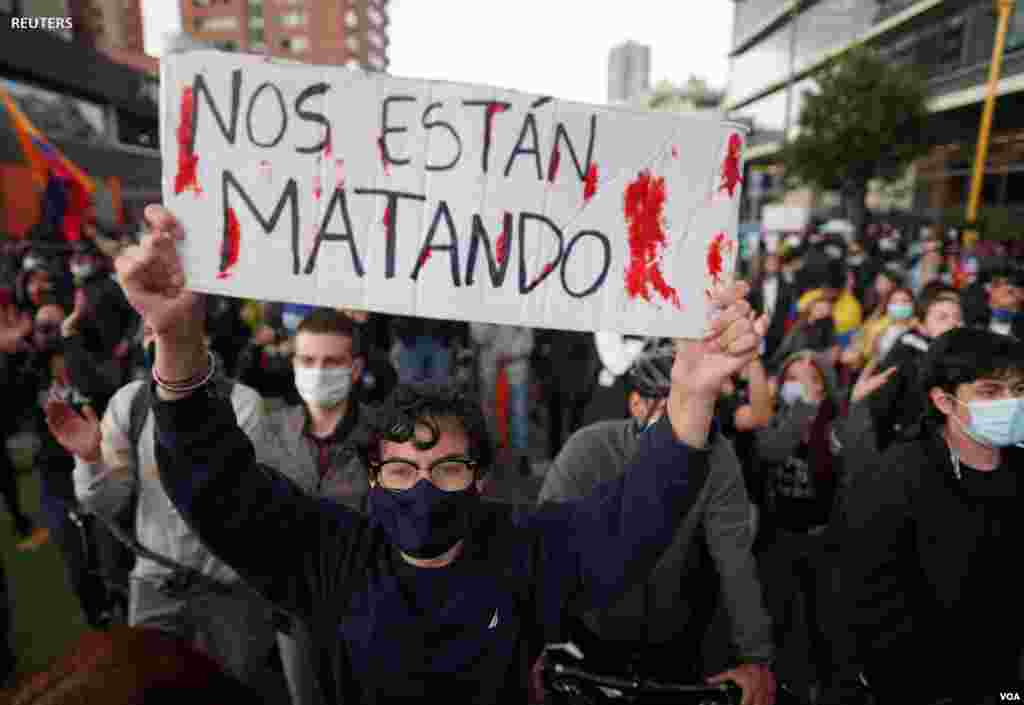 El presidente Iv&#225;n Duque Tambi&#233;n anunci&#243; que desplegar&#237;a fuerzas armadas “en centros urbanos donde existe un alto riesgo para la integridad de los ciudadanos”.