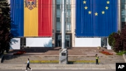 Ілюстративне фото. Урядова будівля у Кишиневі. AP Photo/Vadim Ghirda