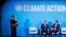 El presidente francés, Emmanuel Macron, habla durante la cumbre de acción climática en la ONU frente al emir de Qatar Sheikh Tamim bin Hamad Al-Thani y el primer ministro de Jamaica, Andrew Holness, el lunes, 23 de septiembre, de 2019.