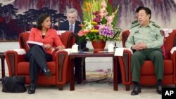 Američka savetnica za nacionalnu bezbednost, Suzan Rajs u razgovoru sa generalom Fangom Čenglongom u Pekingu, 9. septembra 2014. 