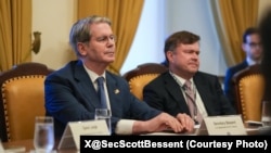 د متحده ایالاتو د مالیې وزیر سکات بیسنټ