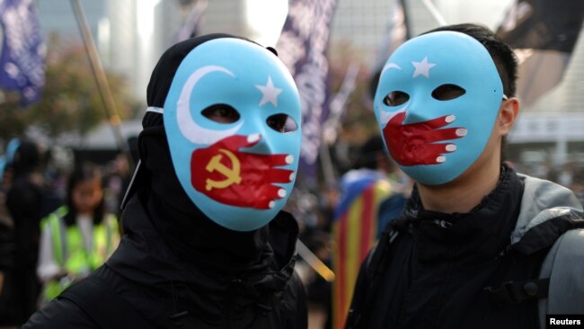 香港抗议者举行集会支持新疆维吾尔穆斯林的人权。（2019年12月22日）