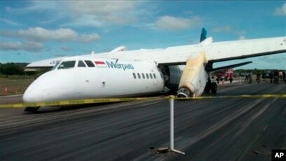 Crash iran indonesia garuda landing in [HOAKS] Video