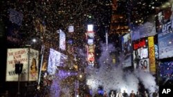 ئاهه‌نگـگێڕانی سه‌ری سـاڵ له‌ تایم سکوێری‌ شـاری نیویۆرک، 1 ی یه‌کی 2011