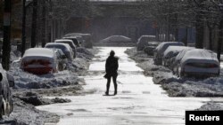 La tormenta podría igualar o superar a la que en 1978 sepultó bajo más de dos pies de nieve a la ciudad de Boston.