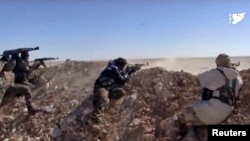 敘利亞民主力量在敘利亞東部地區向伊斯蘭武裝分子開火 (2017年3月6日)