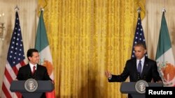 Tổng thống Mexico Enrique Peña Nieto (trái) và Tổng thống Mỹ Barack Obama tại cuộc họp báo ở Tòa Bạch Ốc, ngày 22/7/2016.